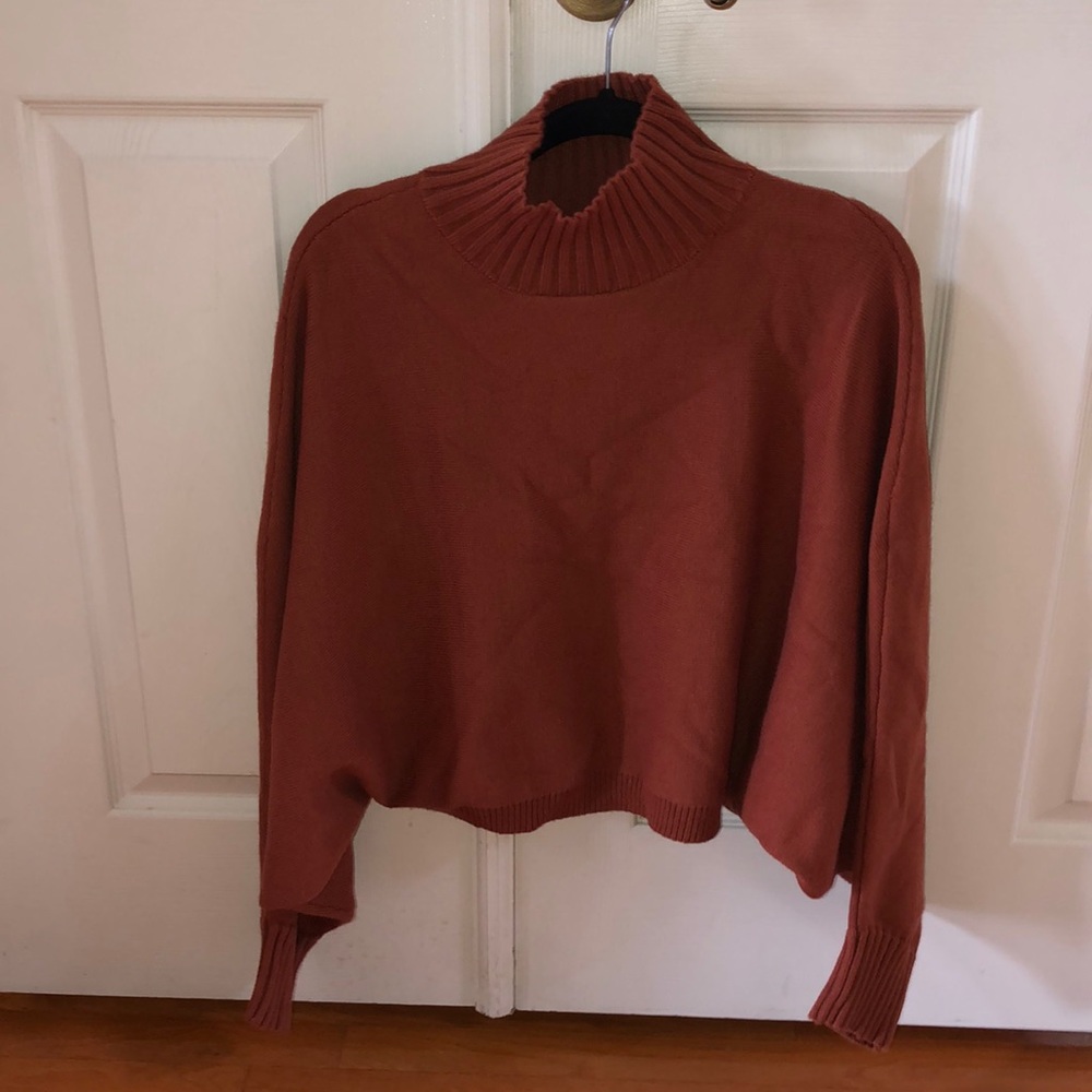 NWT. Showpo Cropped Sweater.